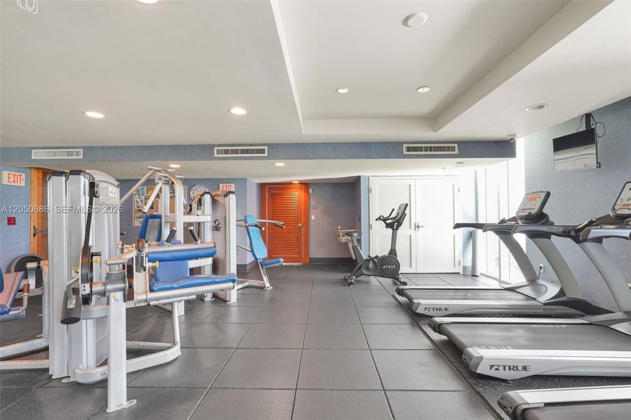 7900 Harbor Island Dr , Unit 610, North Bay Village, FL 33141 Photo