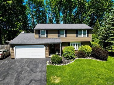 5515 Chateau Lane, Clay, NY 13041