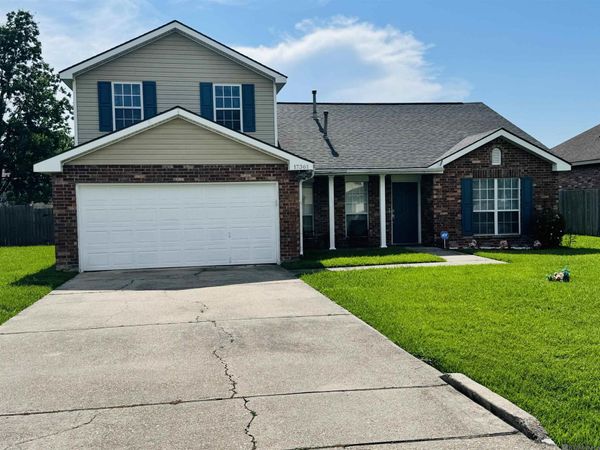 17361 Cherry Creek Dr, Prairieville, LA 70769
