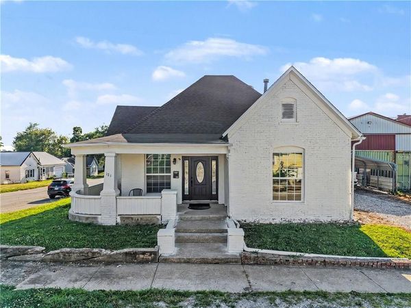 121 S Water Street, Milan, MO 63556
