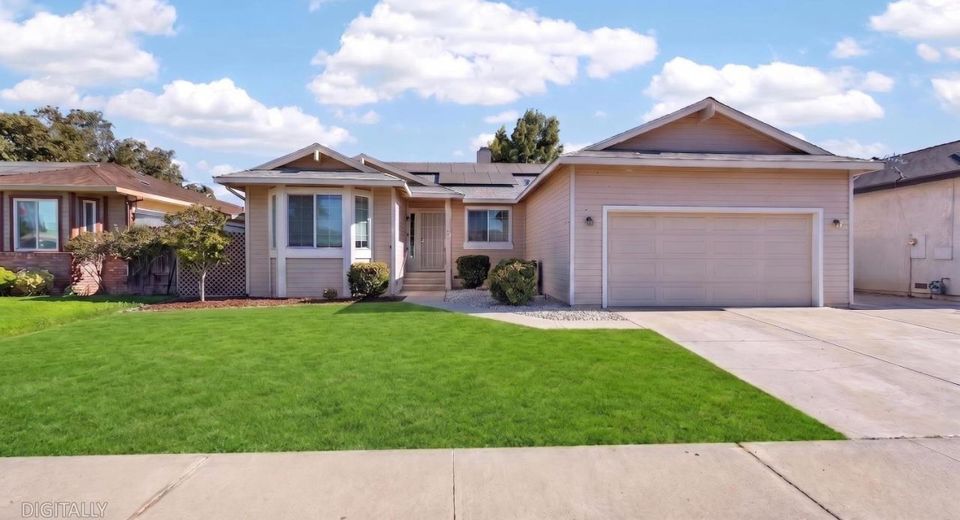 911 Toro Ln, Lathrop, CA 95330 Photo