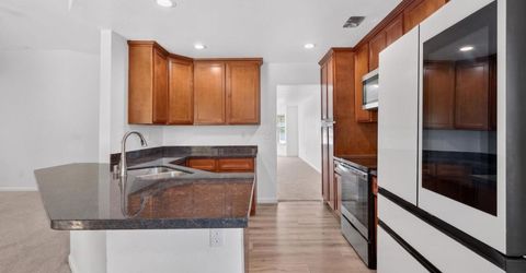 911 Toro Ln, Lathrop, CA 95330 Photo