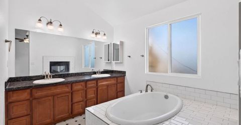 911 Toro Ln, Lathrop, CA 95330 Photo