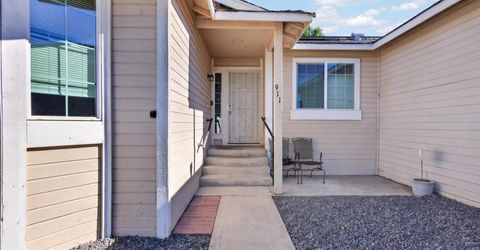 911 Toro Ln, Lathrop, CA 95330 Photo