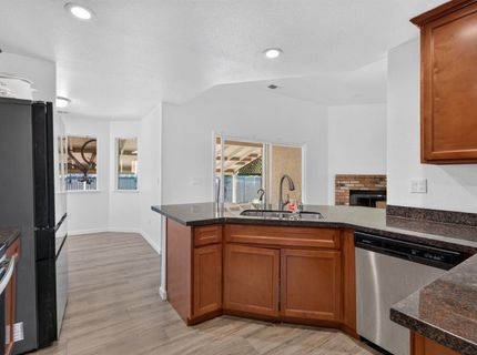 911 Toro Ln, Lathrop, CA 95330 Photo