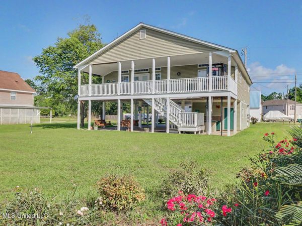 6215 Shawnee Street, Kiln, MS 39556