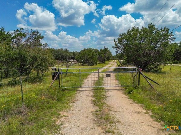 2090 Wegner Road, New Braunfels, TX 78132