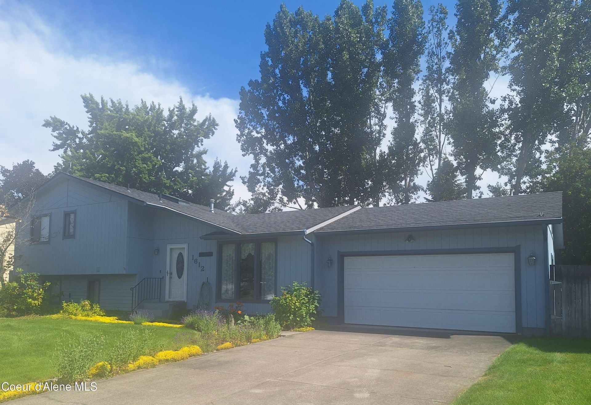 1612 E Plaza Dr, Post Falls, ID 83854 Main Photo