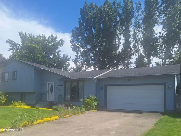 1612 E Plaza DR, Post Falls, ID 83854
