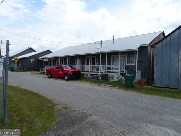 100 W Main Street, Lavonia, GA 30553