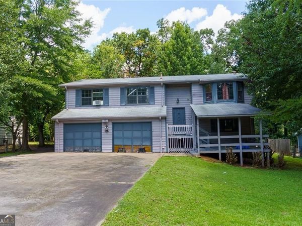 2822 Woodhollow Lane, Jonesboro, GA 30236