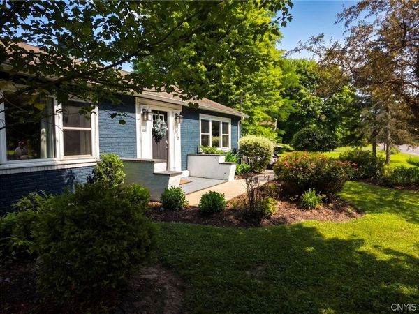 3028 E Lake Road, Skaneateles, NY 13152