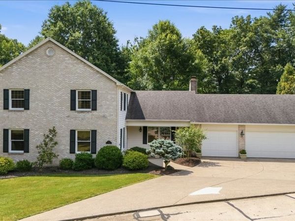 71 Rosemar Meadows Drive, Vienna, WV 26105