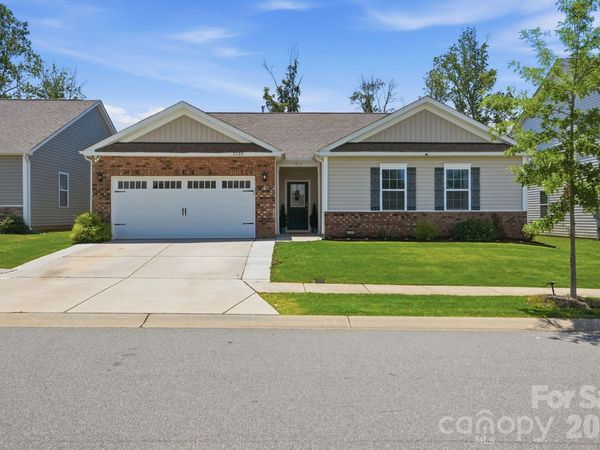 7735 Stonehouse Drive, Gastonia, NC 28056