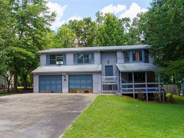 2822 Woodhollow Lane, Jonesboro, GA 30236