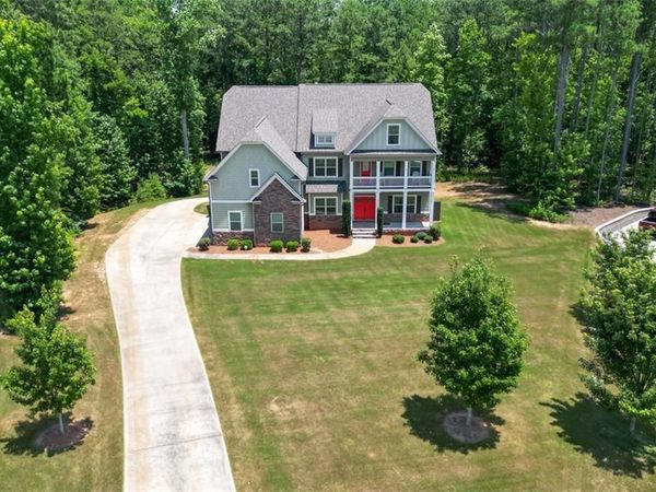 149 Palomino Circle , Newnan, GA 30265