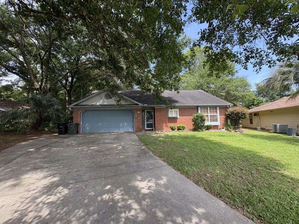 460 MERLIN Court , Tallahassee, FL 32301