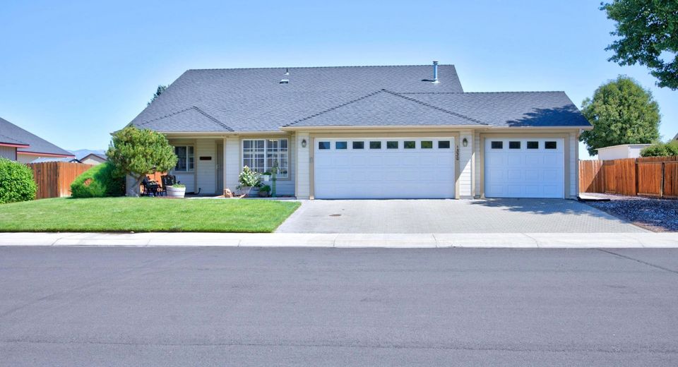 1330 Petar Drive, Gardnerville, NV 89410 Photo