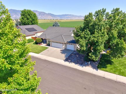 1330 Petar Drive, Gardnerville, NV 89410 Photo
