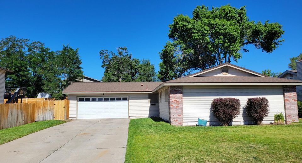 1935 Howard Drive, Sparks, NV 89434 Photo