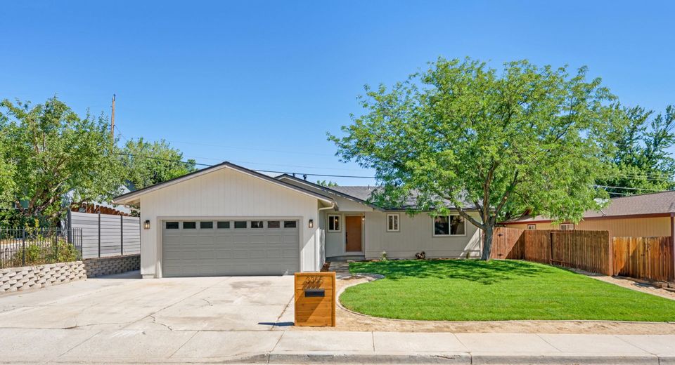 3355 Bowie Road, Reno, NV 89503 Photo