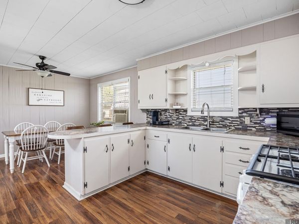 128 Bertie St, Napoleonville, LA 70390