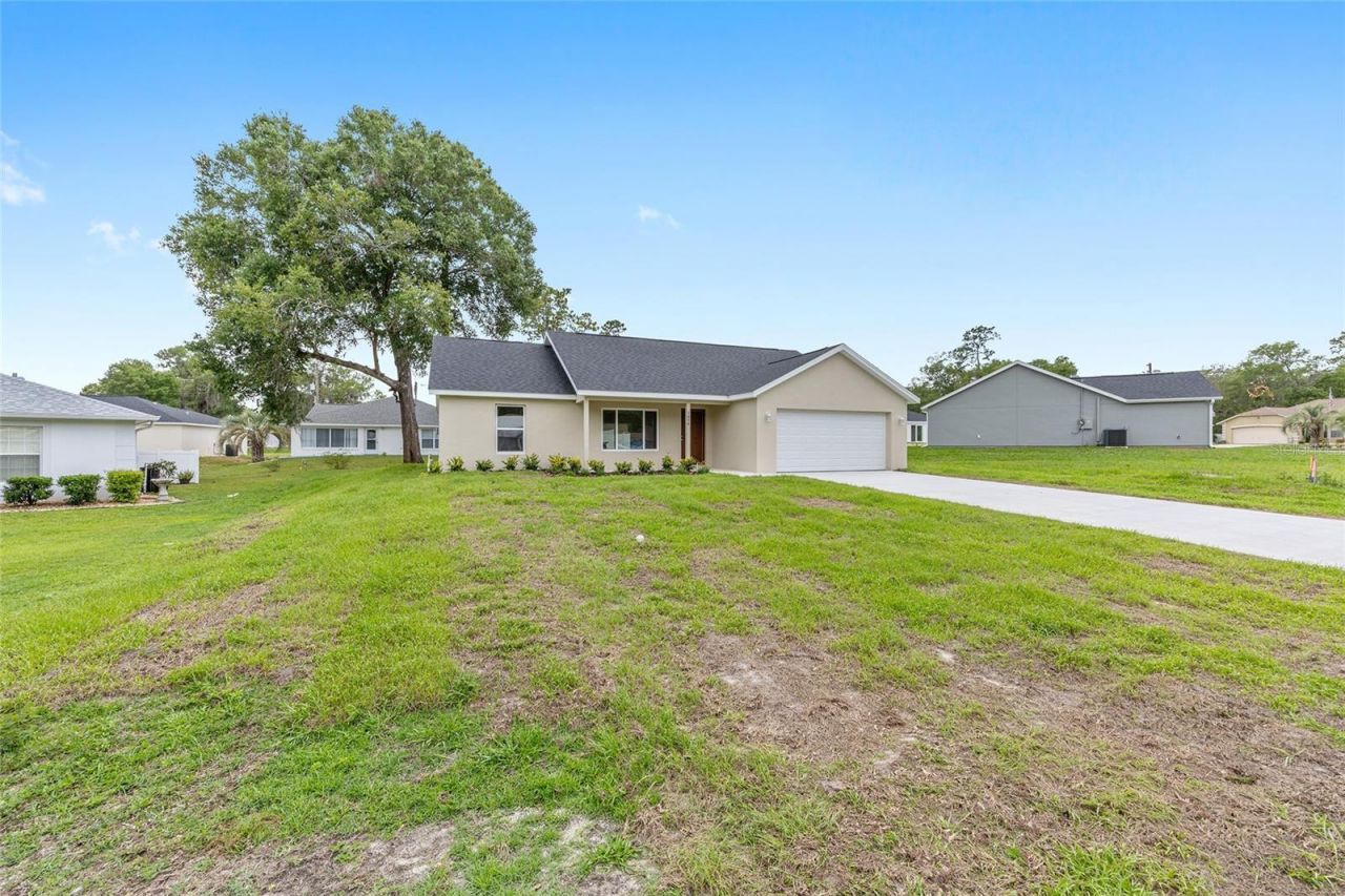 22870 SW Lime Ridge Lane , Dunnellon, FL 34431 Photo