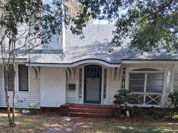2201 W SANFORD AVENUE , SANFORD, FL 32771