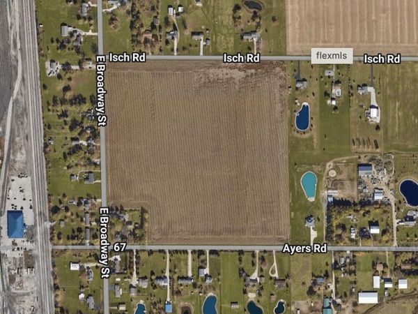 E Broadway Street , Walbridge, OH 43465