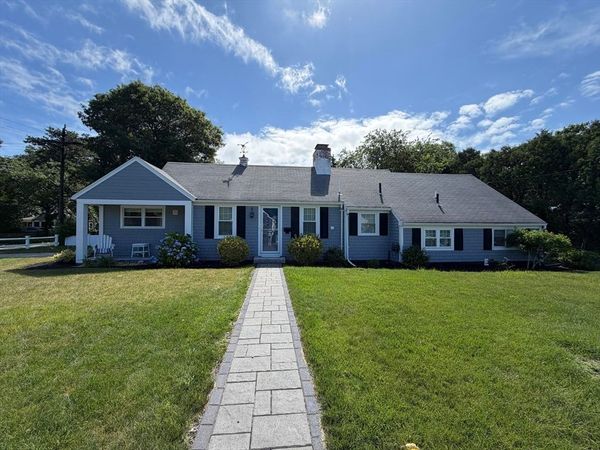 25 Sunset Drive, Yarmouth, MA 02664