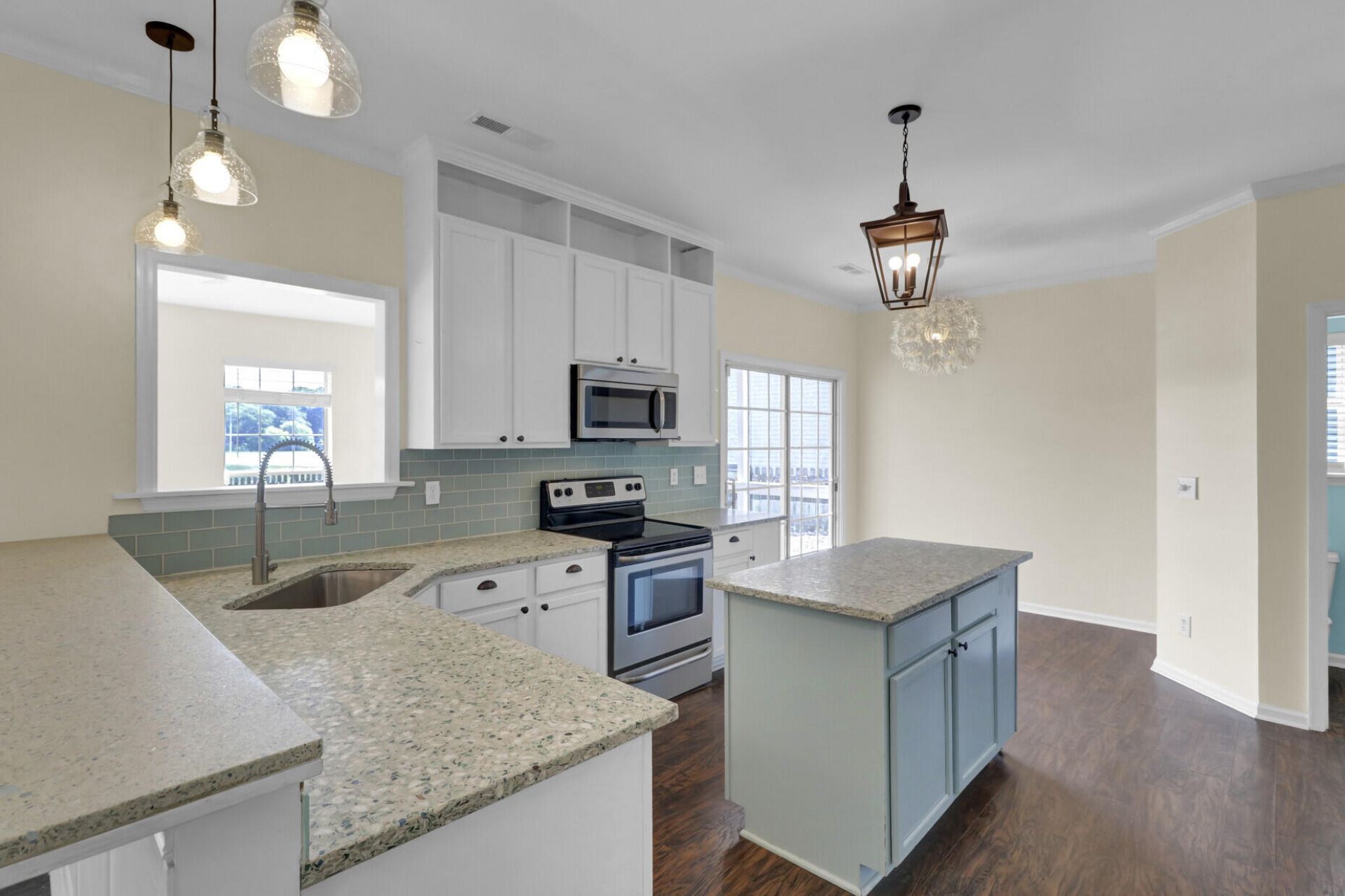 1569 Harborsun Drive Photo 11