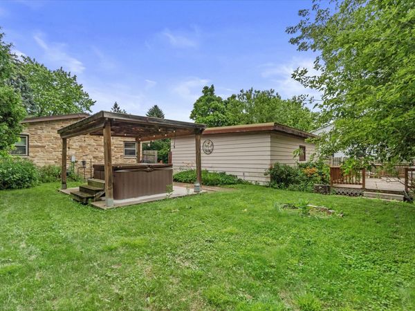 5445 S Nicholson Ave, Cudahy, WI 53110