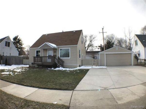 1012 S Stephenson Highway, Royal Oak, MI 48067