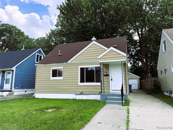 24644 LAUREN Avenue, Warren, MI 48089