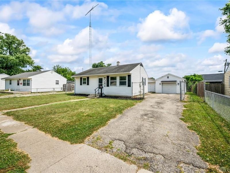 244 Pat Lane, Fairborn, OH 45324 Photo 1
