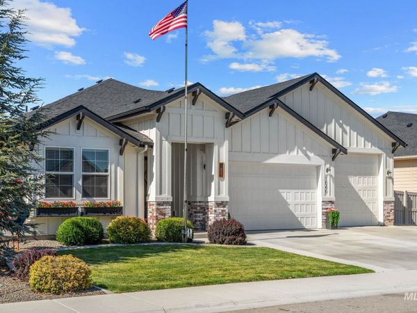 1646 Fort Williams St, Middleton, ID 83644