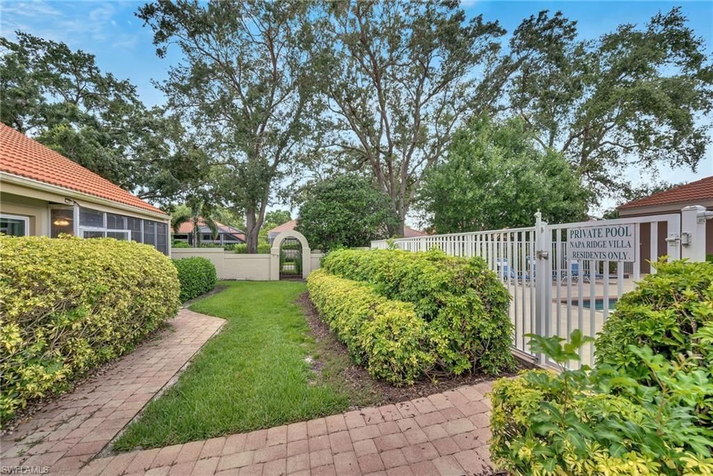 181 Napa Ridge Rd E, Unit 35, Naples, FL 34119 Photo