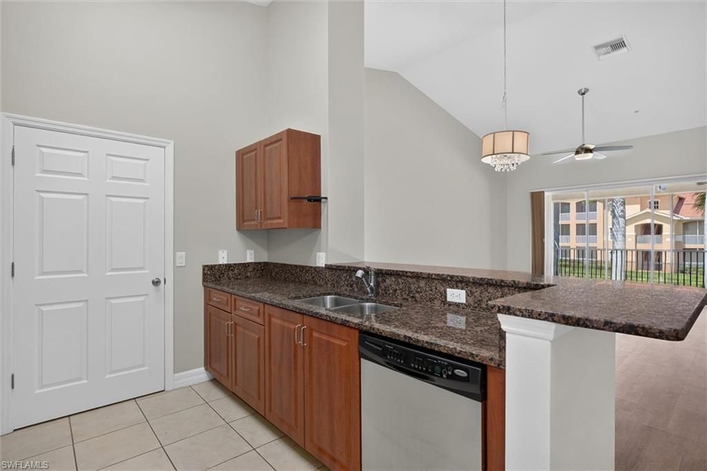 8521 Oakshade Cir , Unit 422, Fort Myers, FL 33919 Photo