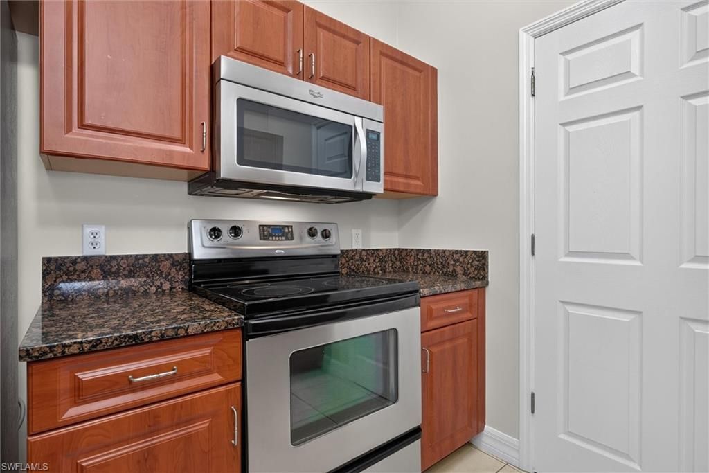 8521 Oakshade Cir , Unit 422, Fort Myers, FL 33919 Photo