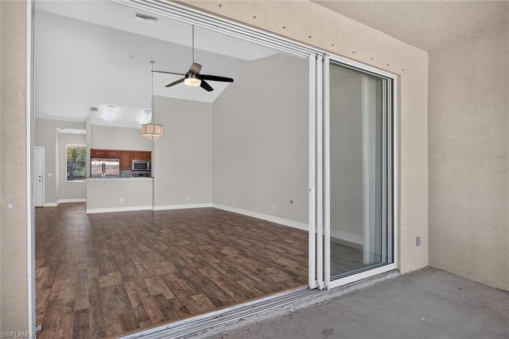 8521 Oakshade Cir , Unit 422, Fort Myers, FL 33919 Photo