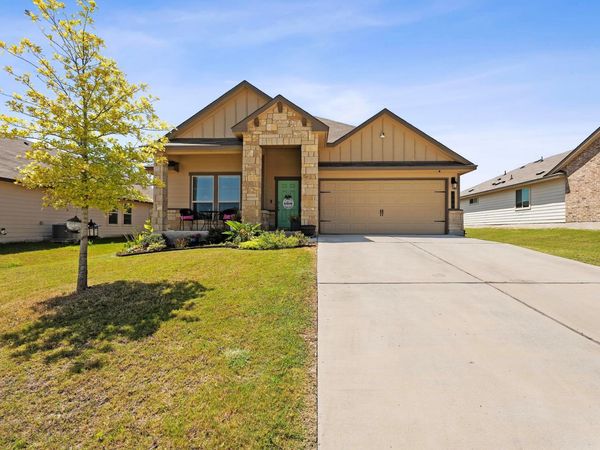 112 Pivot DR, Taylor, TX 76574