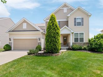 49 Garnett Akron, OH 44321