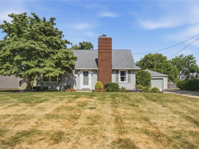 214 Grandview Avenue NW, Canton, OH 44708 Photo 2
