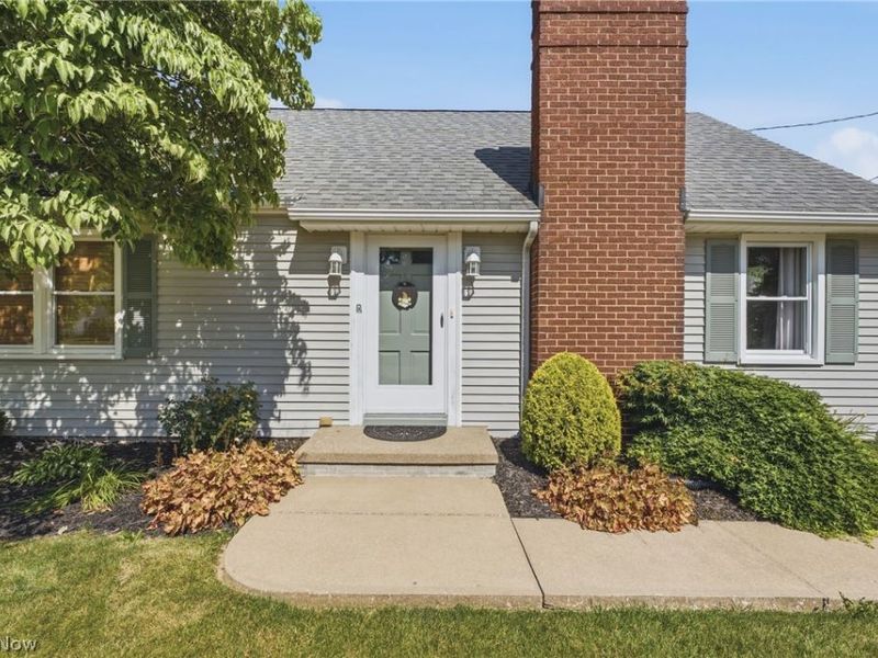 214 Grandview Avenue NW, Canton, OH 44708 Photo 3