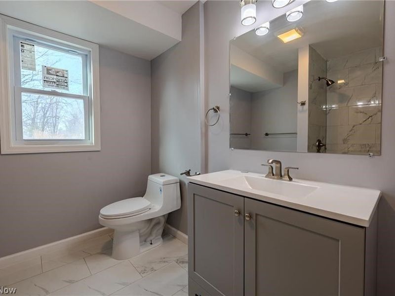 34469 Roberts Road, Eastlake, OH 44095 Photo 11
