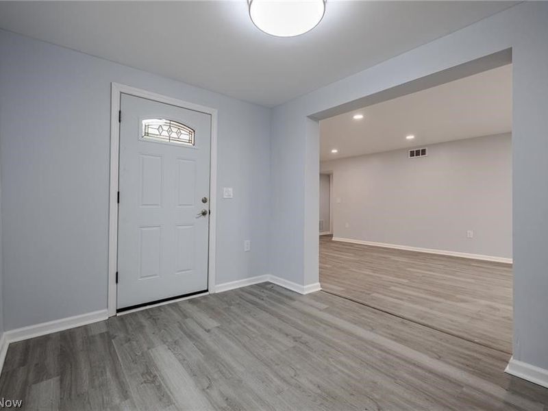 34469 Roberts Road, Eastlake, OH 44095 Photo 15