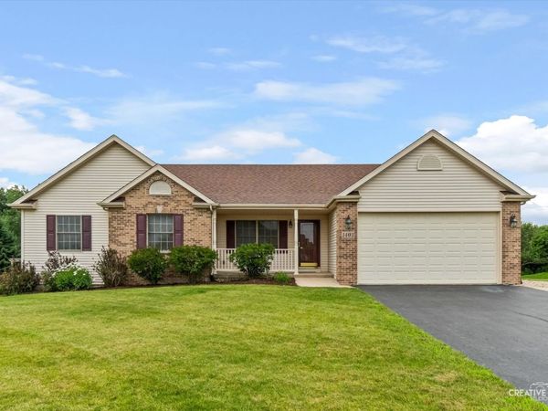 1403 Prairie Wind Drive , Sandwich, IL 60548
