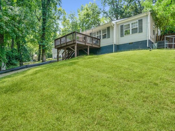 714 Woodlawn Dr, Clarksville, TN 37040
