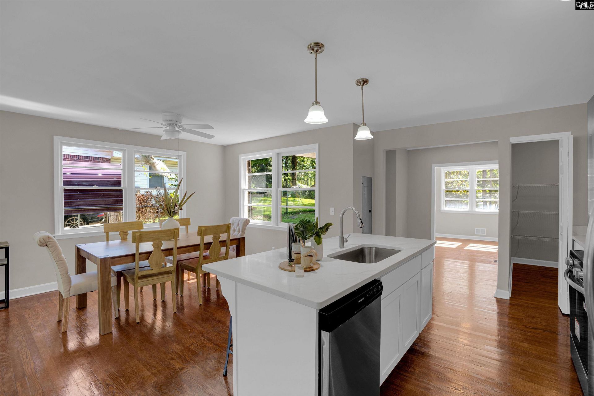 4128 Grand Street  Photo 9