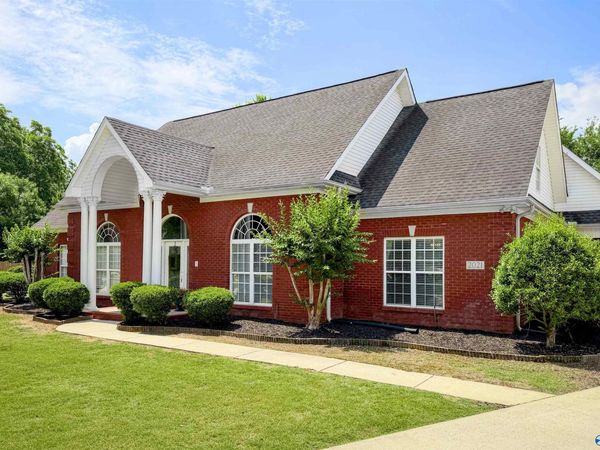 2021 Englewood Place, Decatur, AL 35603